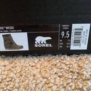 BRAND NEW Sorel Lexie Wedge boot- sz 9.5 womens